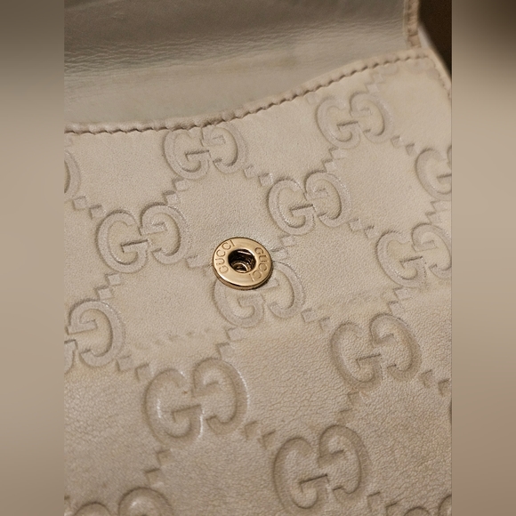 Authentic Gucci wallet with bow - Picture 11 of 13